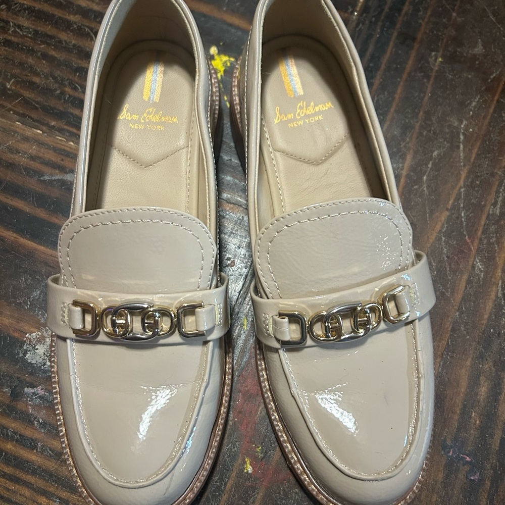 Sam Edelman “Christy” Cream Beige Loafers with Silver Gold Accent